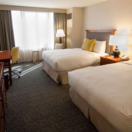 Doubletree By Hilton Chicago - Oak Brook Hotel Exterior photo