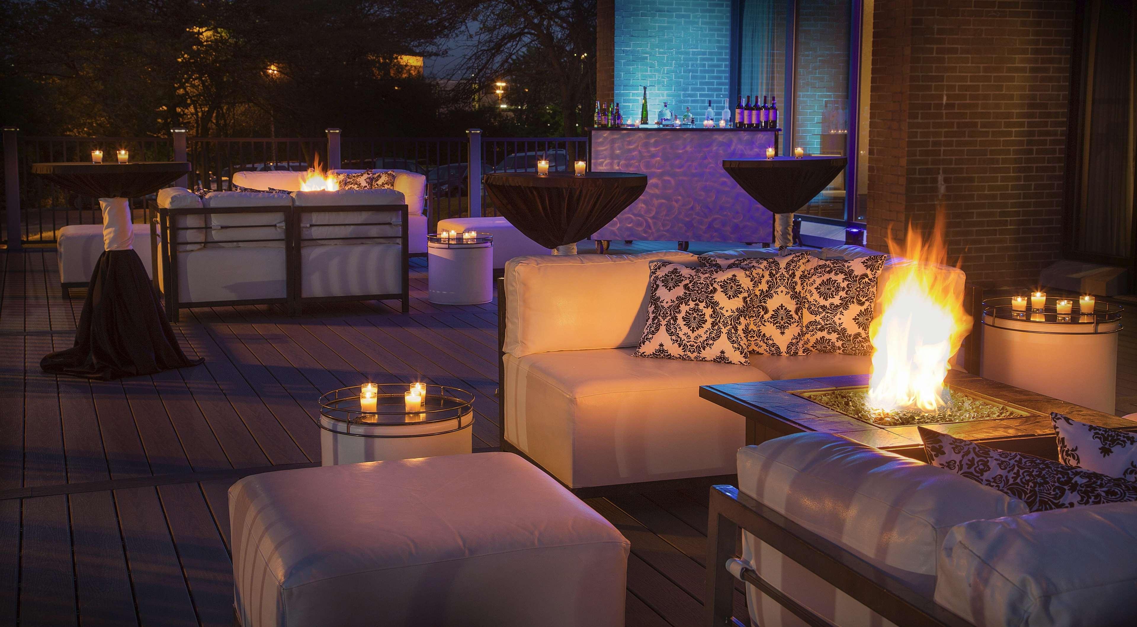 Doubletree By Hilton Chicago - Oak Brook Hotel Exterior photo