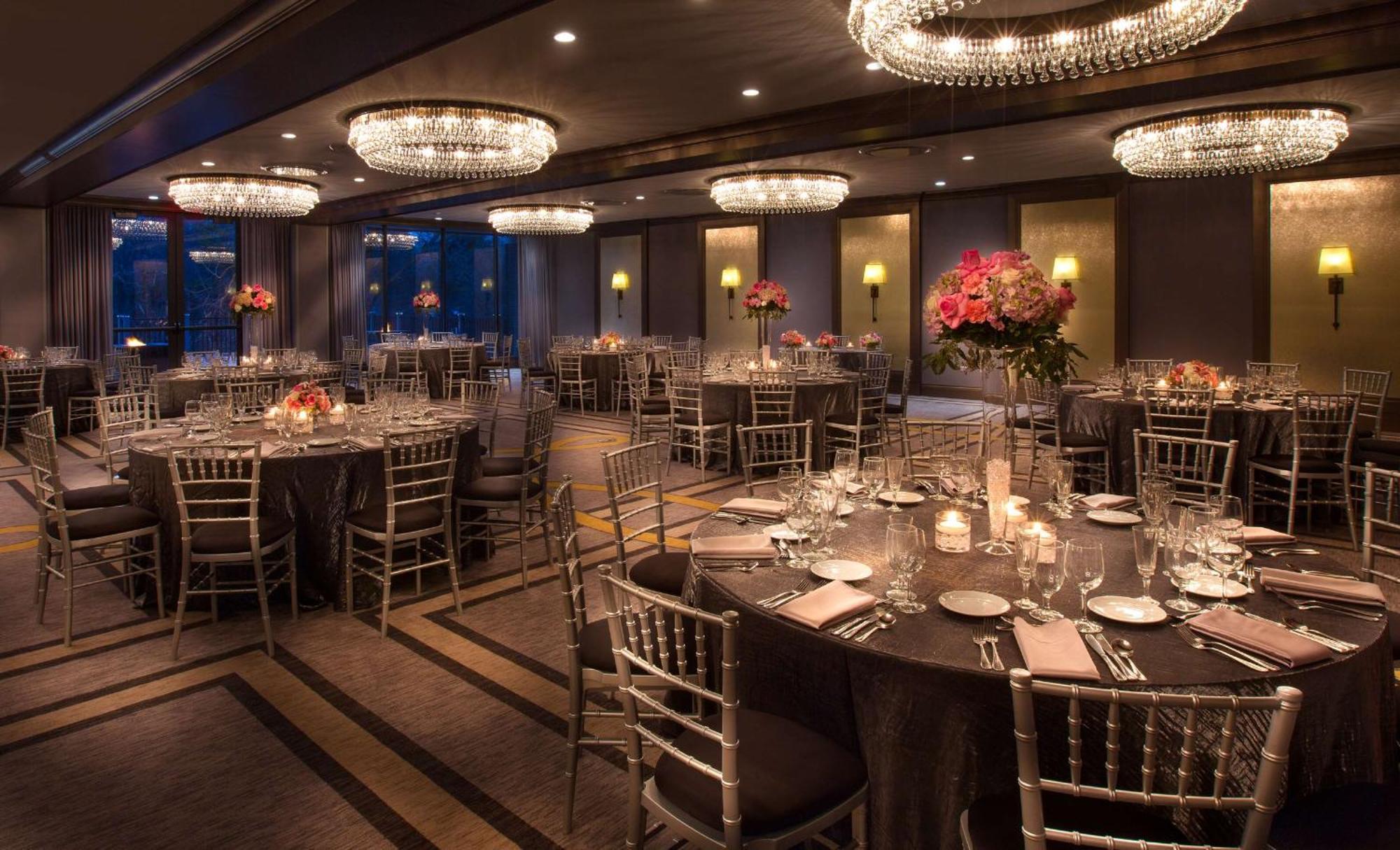 Doubletree By Hilton Chicago - Oak Brook Hotel Exterior photo