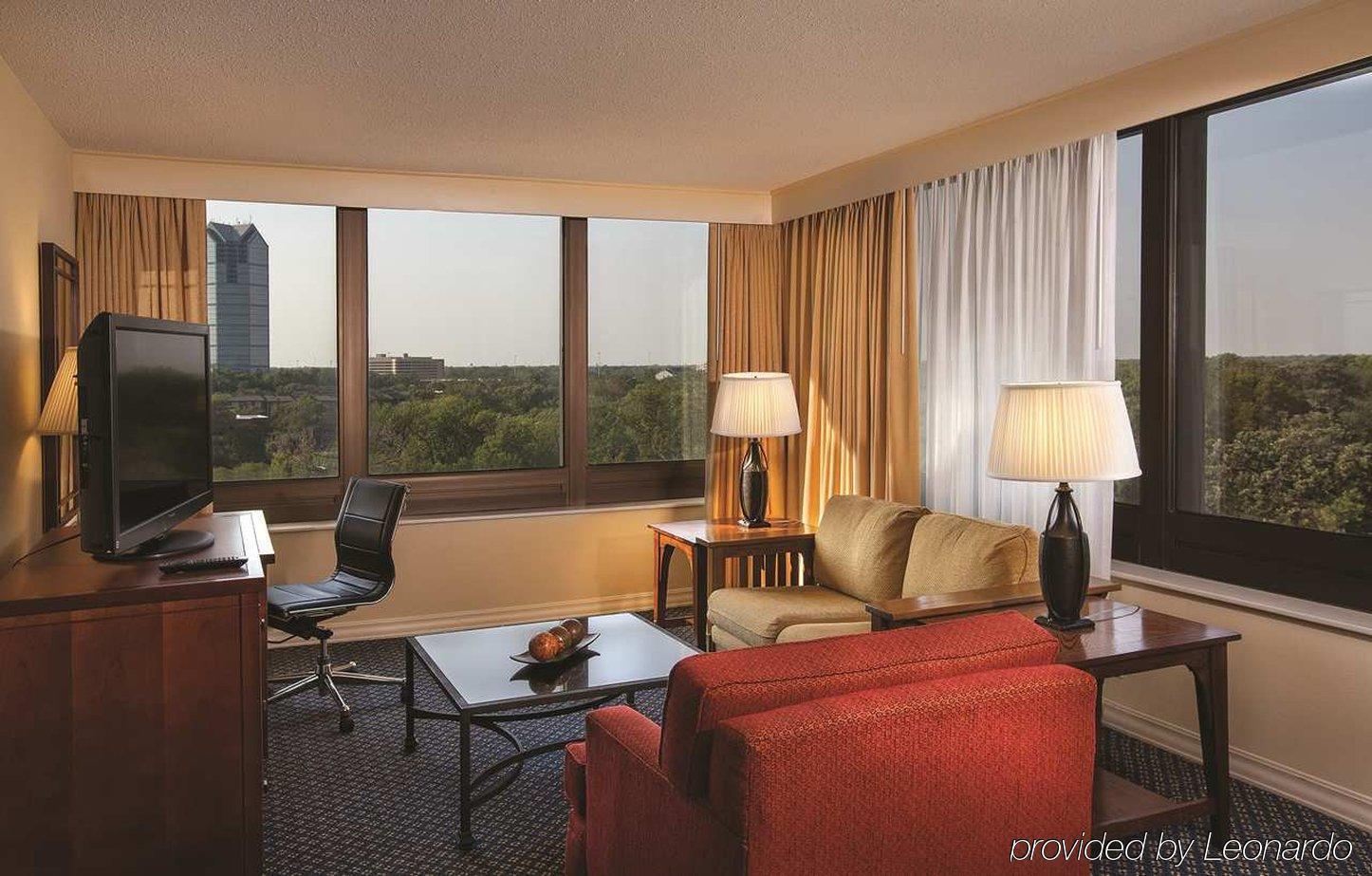 Doubletree By Hilton Chicago - Oak Brook Hotel Room photo